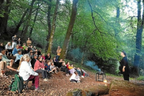 Mignoned Sant-Roch à Plounévez-Quintin des contes juste avant les étoiles