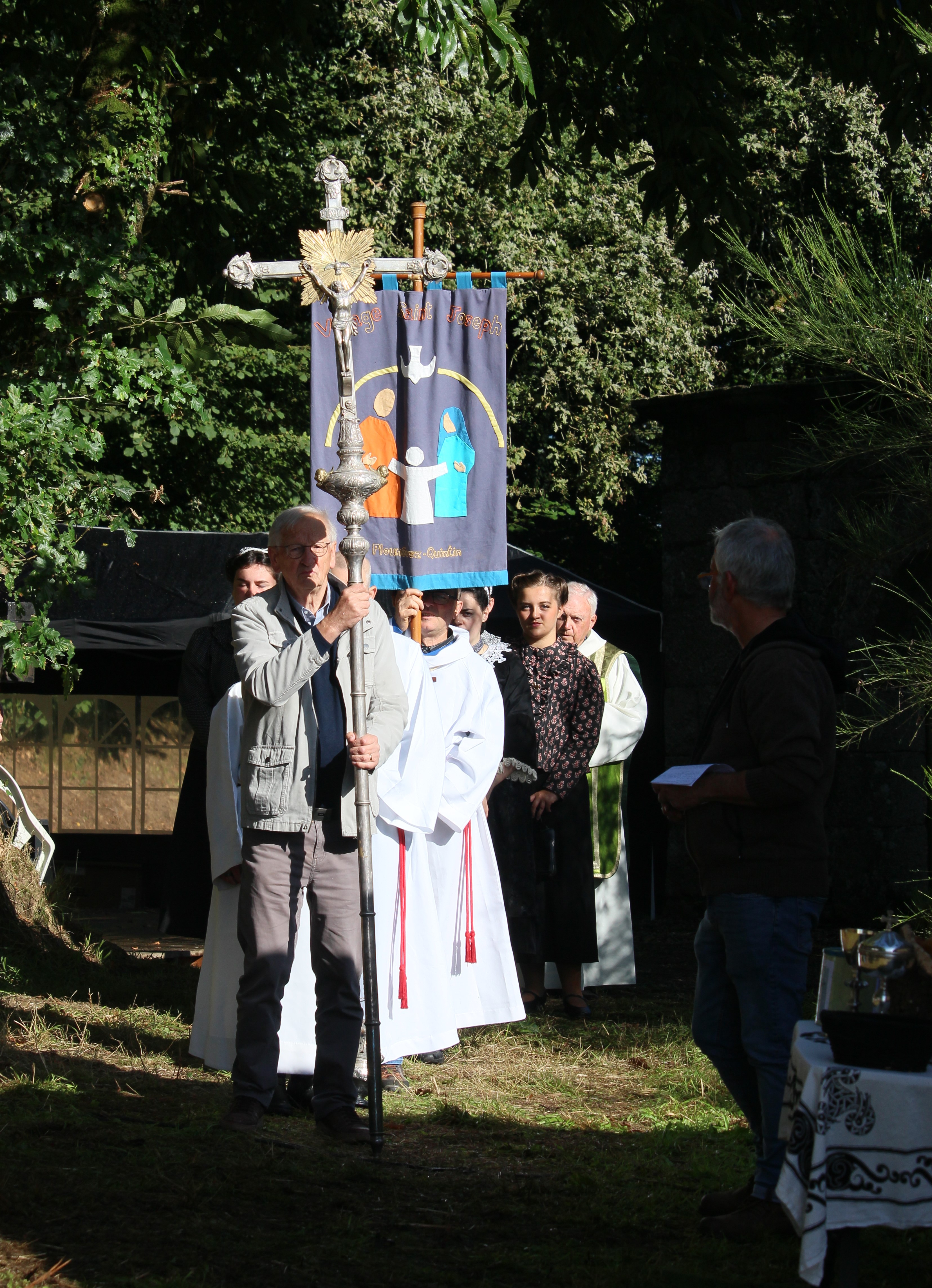 Plus de 250 fidèles rassemblés pour la Gouel Sant Roch : ferveur, partage et fest-deiz malgré l’orage